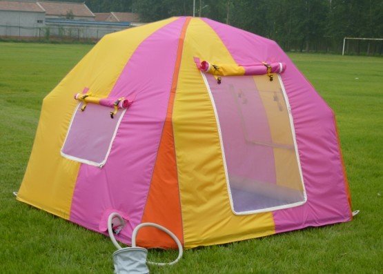 金属フレームが付いている方法そして現代膨脹可能なキャンプ テント